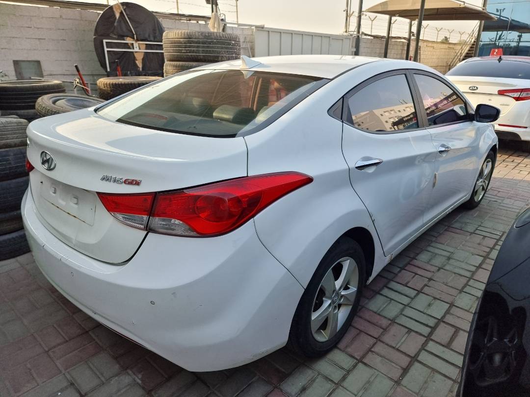 2011 HYUNDAI AVANTE — 242924 KM — Lot 082515 — Main - Marhaba Auctions Used Cars - Image 4