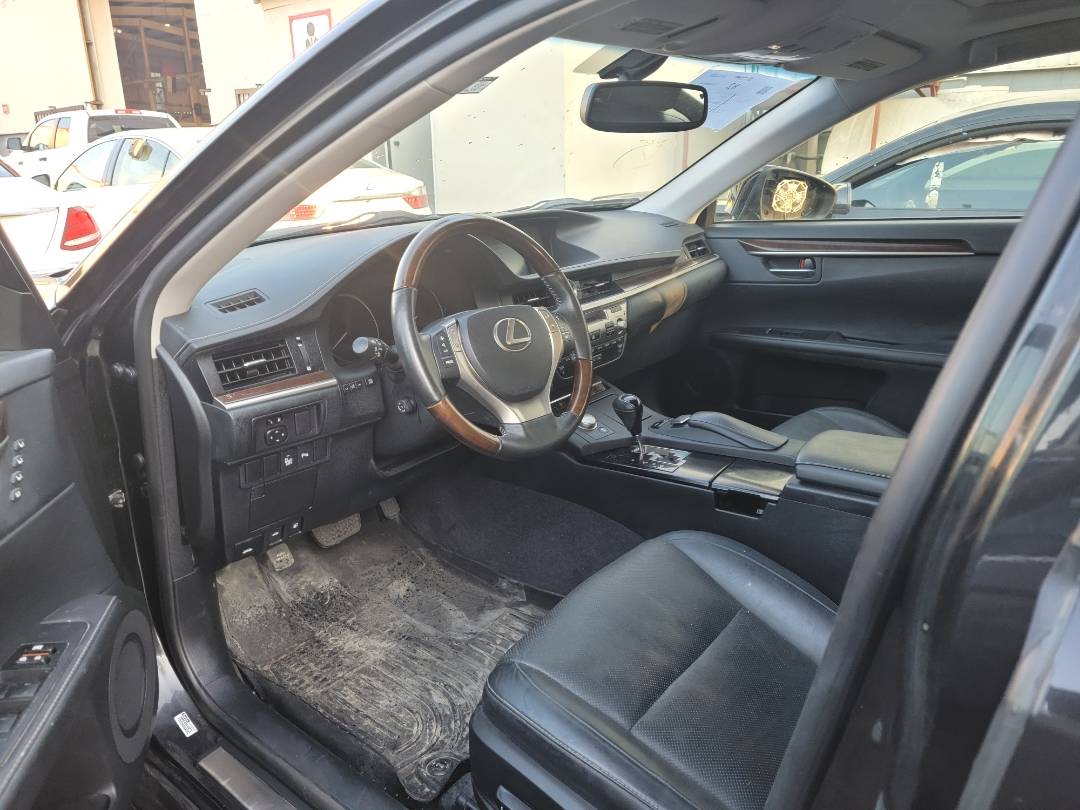 2013 LEXUS ES 350 — 106058 Miles — Lot D2061812 — Main - Marhaba Auctions Used Cars - Image 6