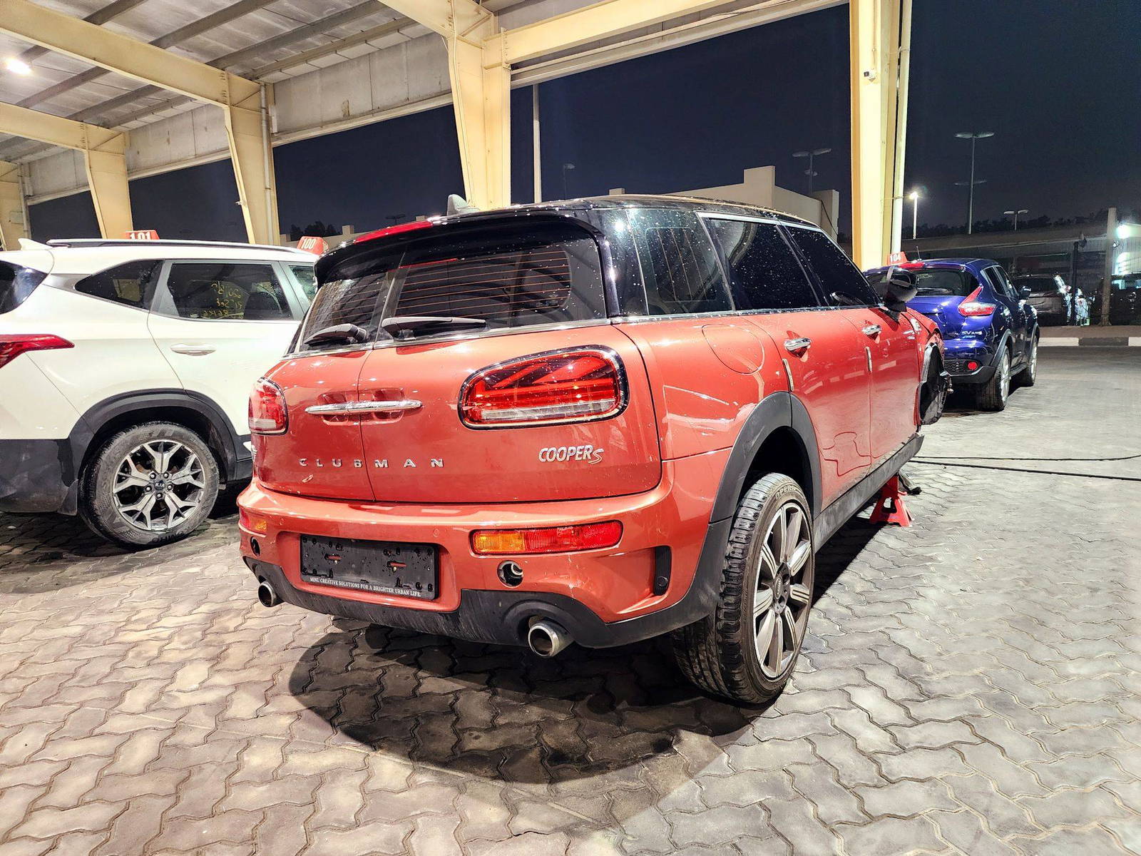 2020 MINI COOPER CLUBMAN — 55087 KM — Lot L60924 — Souq - Marhaba Auctions Used Cars - Image 3