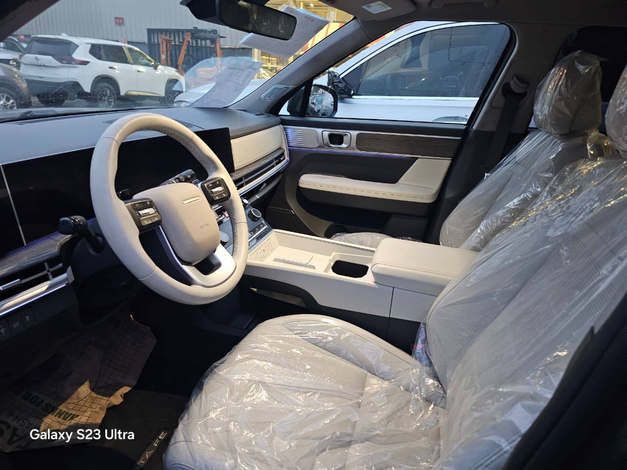 2024 HYUNDAI SANTA FE — 5375 Miles — Lot H027059 — Main - Marhaba Auctions Used Cars - Image 8