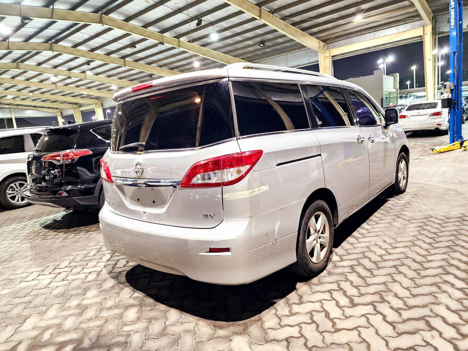 2017 NISSAN QUEST — 232576 Miles — Lot H9165360 — Souq - Marhaba Auctions Used Cars - Image 3