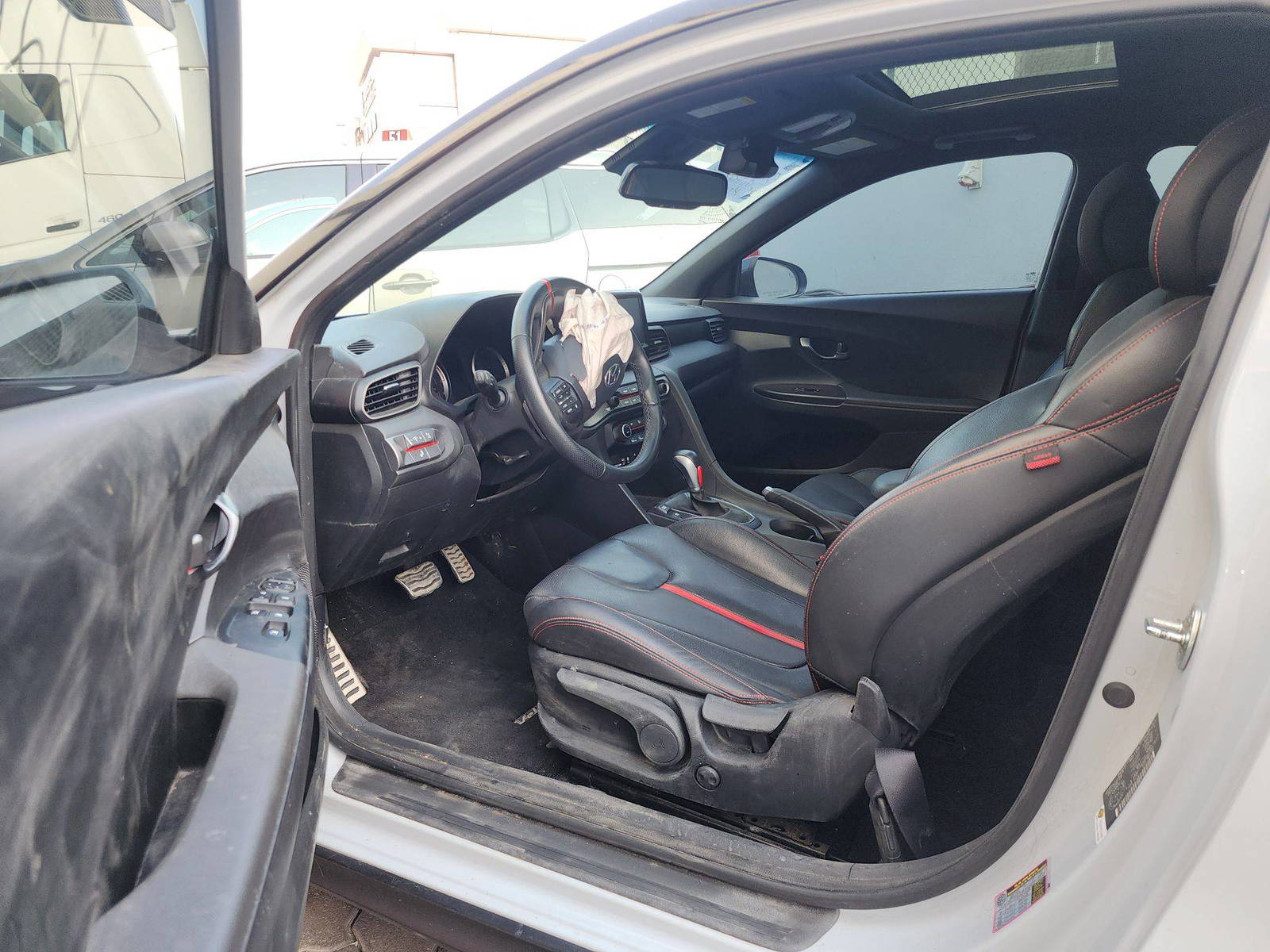 HYUNDAI VELOSTER 2019 - Marhaba Auction Used Cars - Image 9