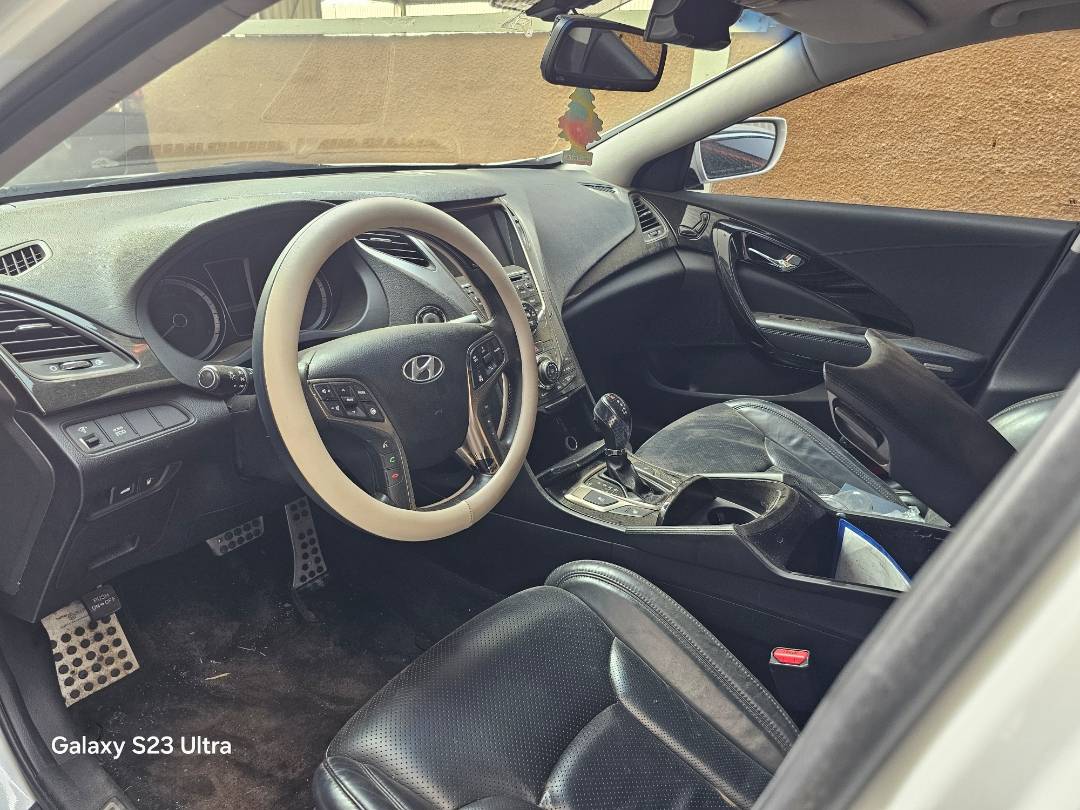 HYUNDAI GRANDEUR 2011 - Marhaba Auction Used Cars - Image 8