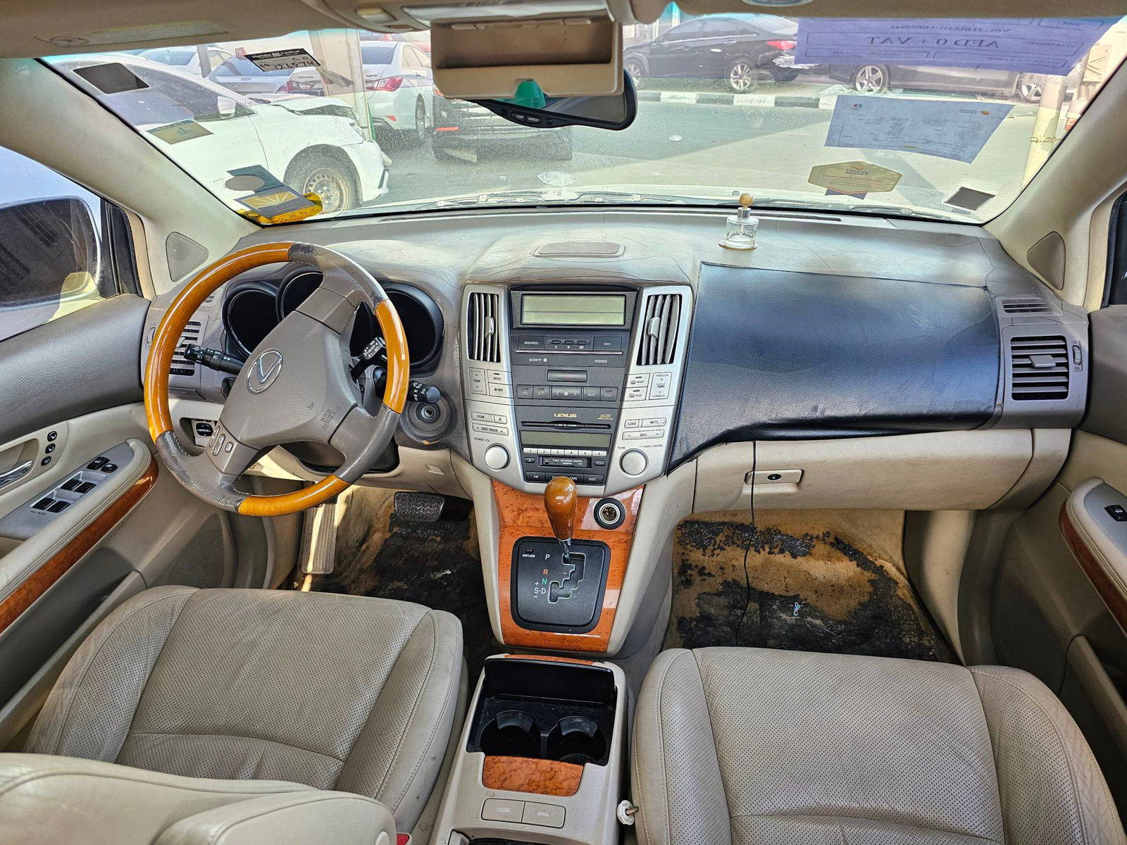 2004 LEXUS RX 330 — 126574 KM — Lot 55945 — Souq - Marhaba Auctions Used Cars - Image 7