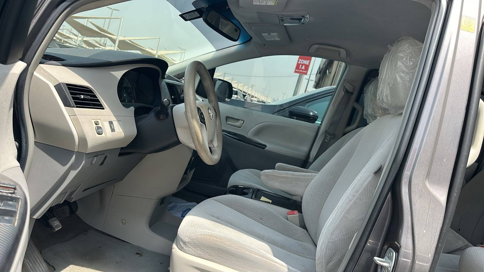 2011 TOYOTA SIENNA — 275215 Miles — Lot C0BS172439 — Souq - Marhaba Auctions Used Cars - Image 8