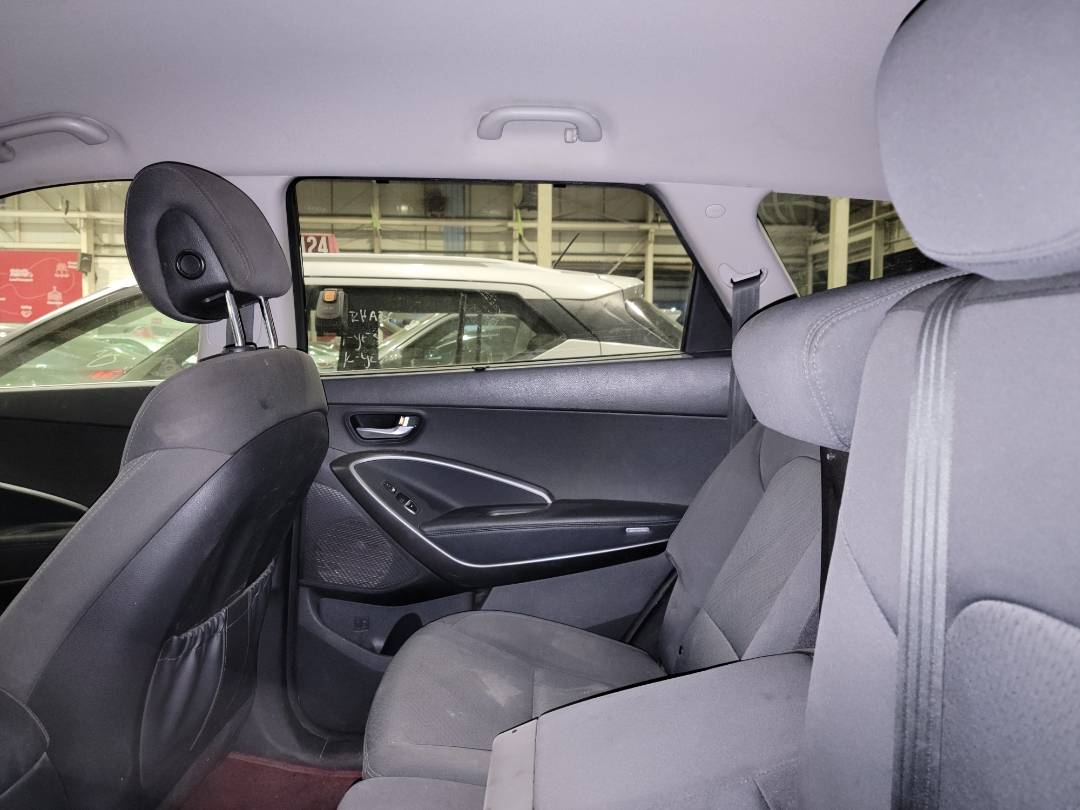 2019 HYUNDAI SANTA FE — 165234 KM — Lot U301401 — Main - Marhaba Auctions Used Cars - Image 7
