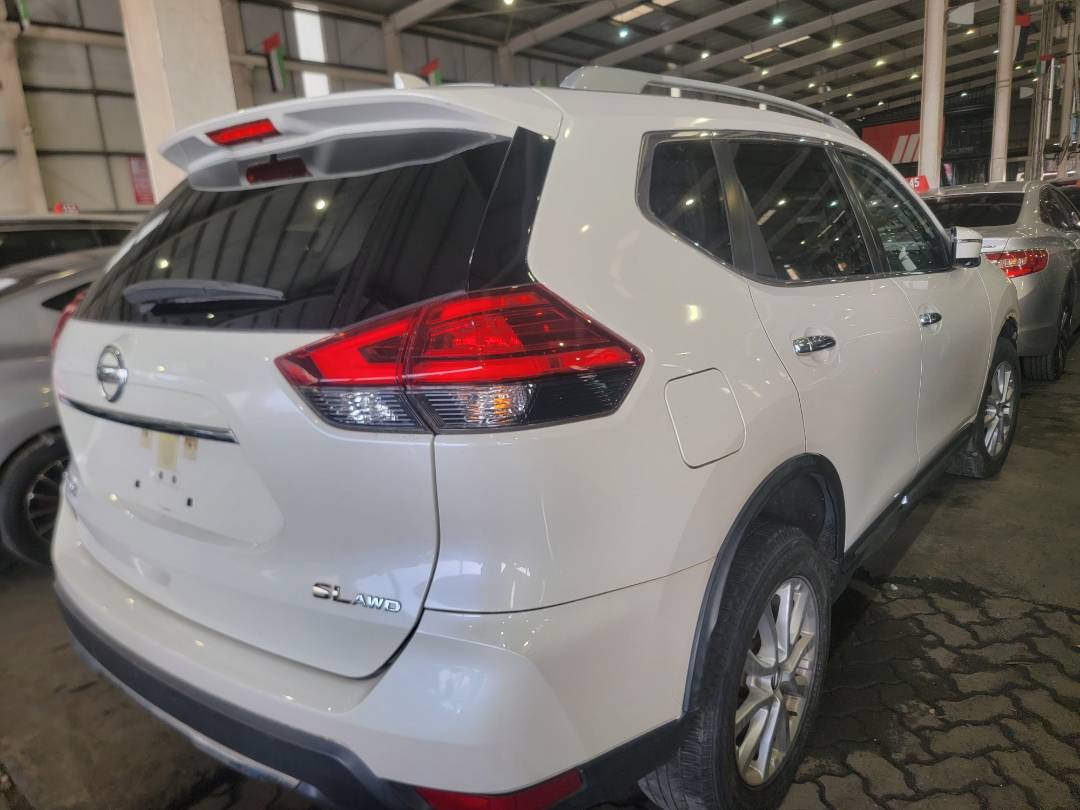 2017 NISSAN ROGUE — 176218 Miles — Lot HW252788 — Main - Marhaba Auctions Used Cars - Image 4