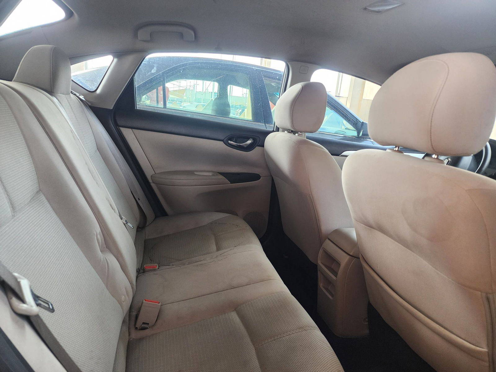2016 NISSAN SENTRA — 163210 Miles — Lot 39246295 — Souq - Marhaba Auctions Used Cars - Image 4