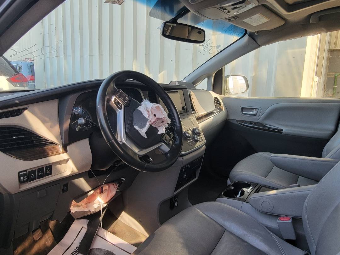 2015 TOYOTA SIENNA — 143180 Miles — Lot 613042 — Main - Marhaba Auctions Used Cars - Image 6