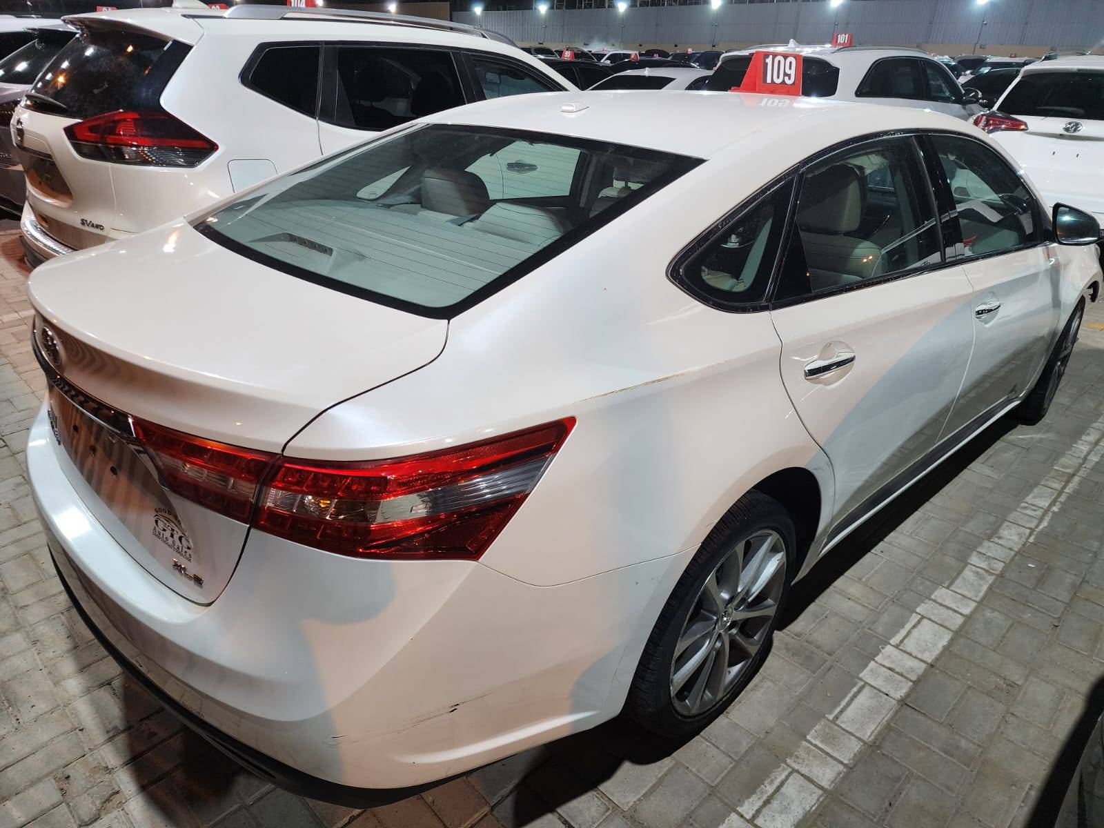 TOYOTA AVALON