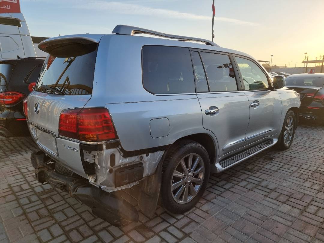2011 LEXUS LX 570 — 160180 Miles — Lot 125487 — Ind. 12 - Marhaba Auctions Used Cars - Image 5