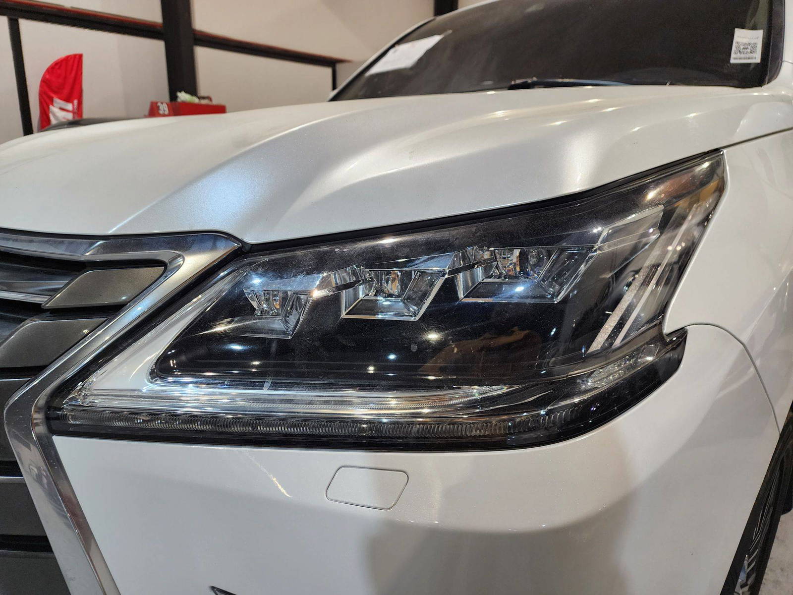 2019 LEXUS LX 570 — 23437 Miles — Lot 84558 — Al Quoz - Marhaba Auctions Used Cars - Image 9