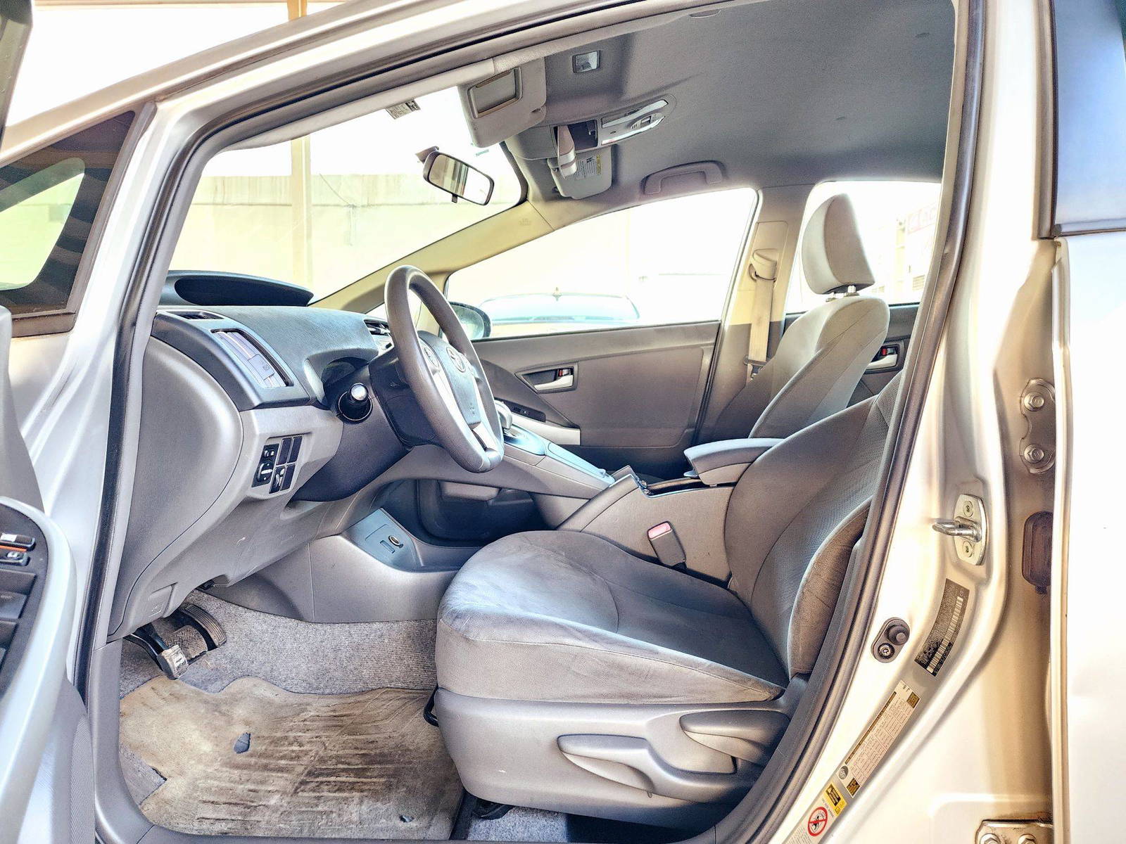 2010 TOYOTA PRIUS — 263300 Miles — Lot A0087008 — Souq - Marhaba Auctions Used Cars - Image 8