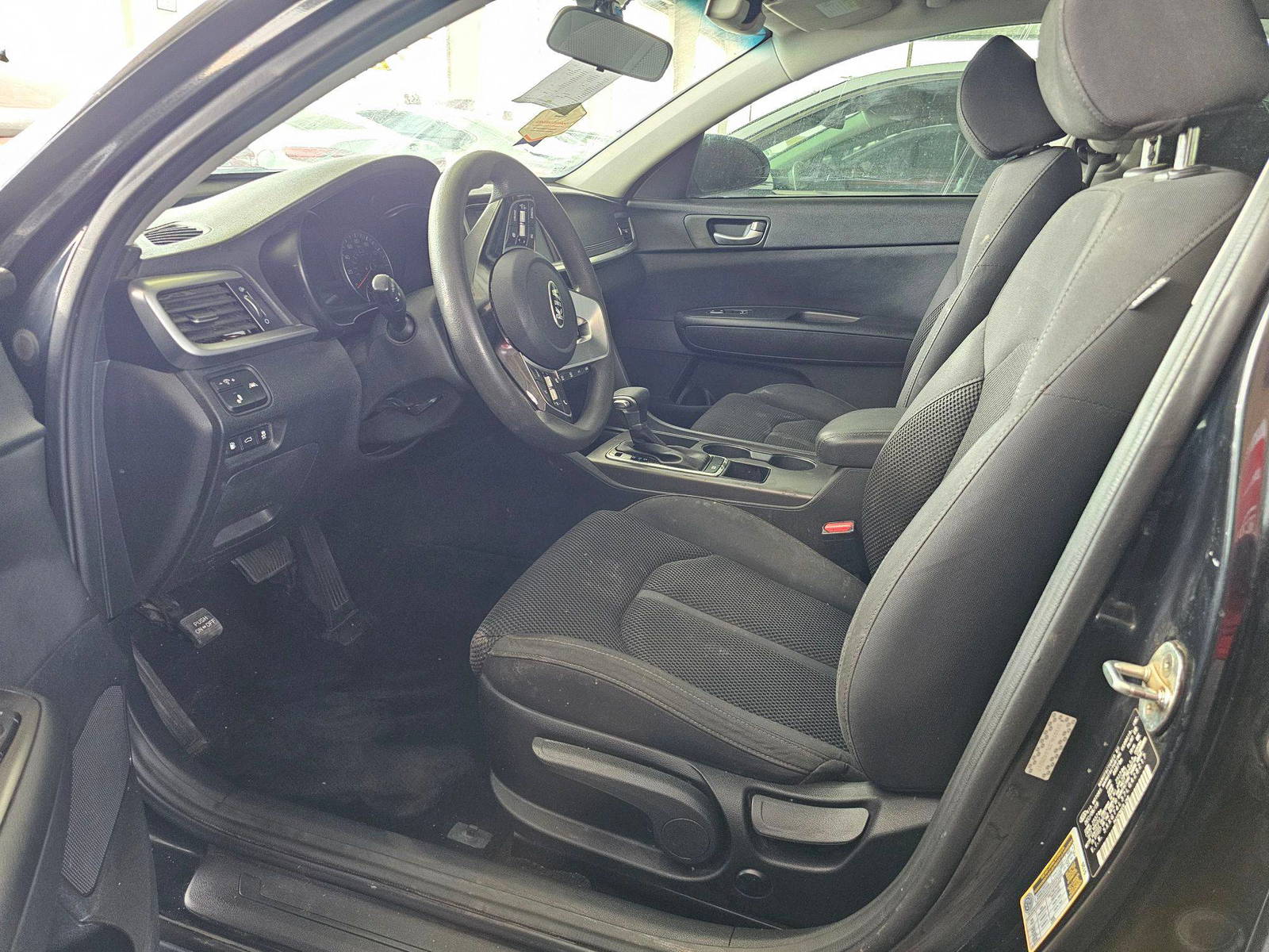 2020 KIA OPTIMA — 127315 Miles — Lot L37LG428217 — Souq - Marhaba Auctions Used Cars - Image 9