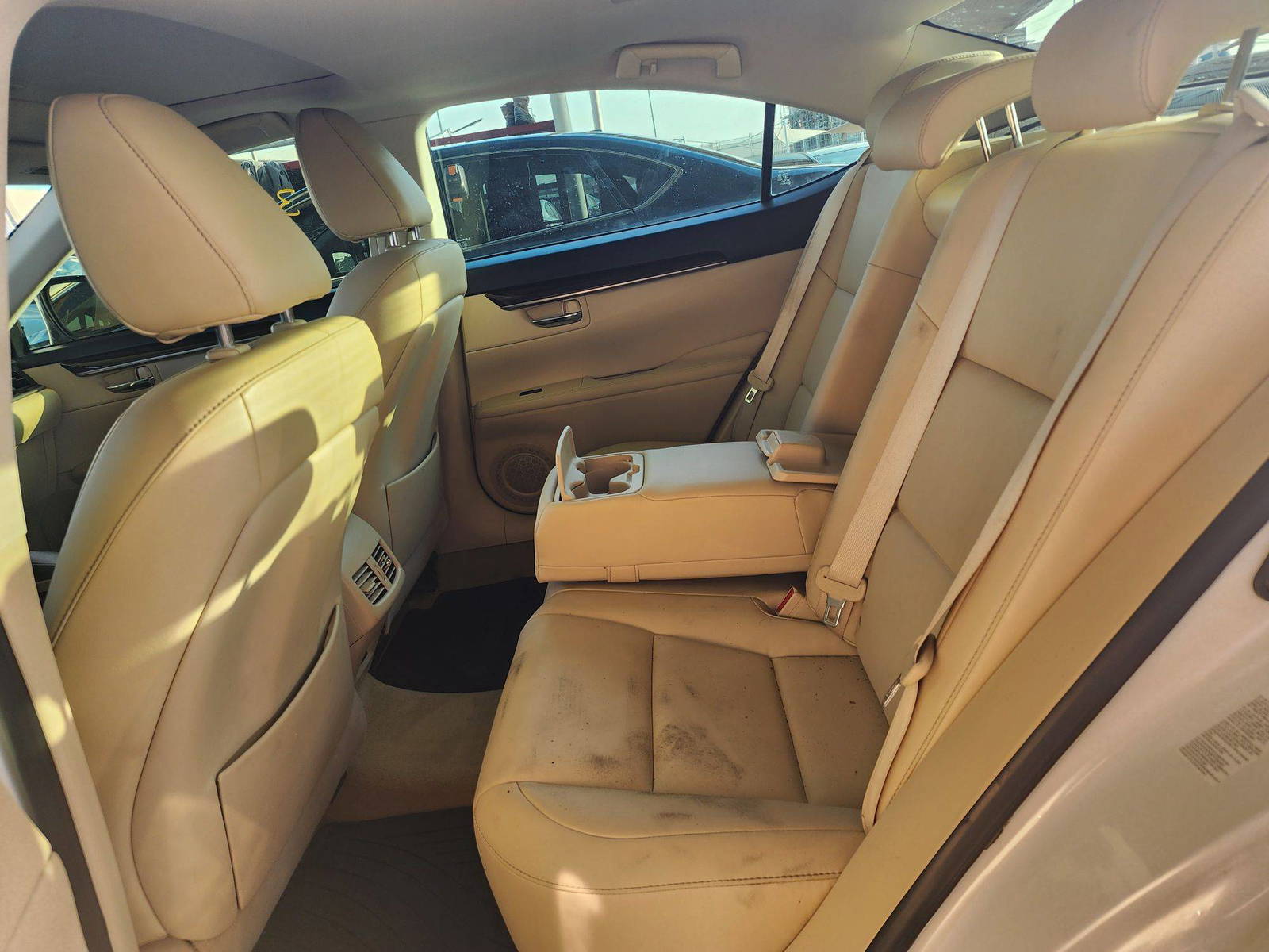 2013 LEXUS ES 350 — 121457 Miles — Lot 39028887 — Souq - Marhaba Auctions Used Cars - Image 6