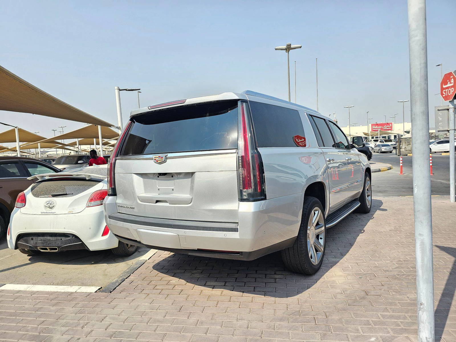 CADILLAC ESCALADE ESV PREMIUM LUXURY 2017 - Marhaba Auction Used Cars - Image 3