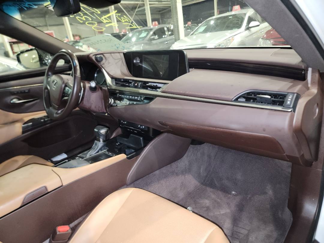 2021 LEXUS ES 300H — 60672 Miles — Lot 36822444 - Marhaba Auctions Used Cars - Image 5