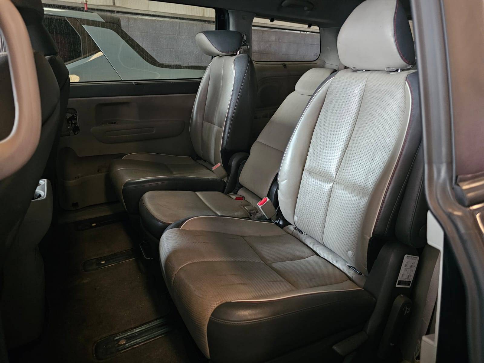 2017 KIA SEDONA — 133010 Miles — Lot 9H6246132 — Main - Marhaba Auctions Used Cars - Image 9