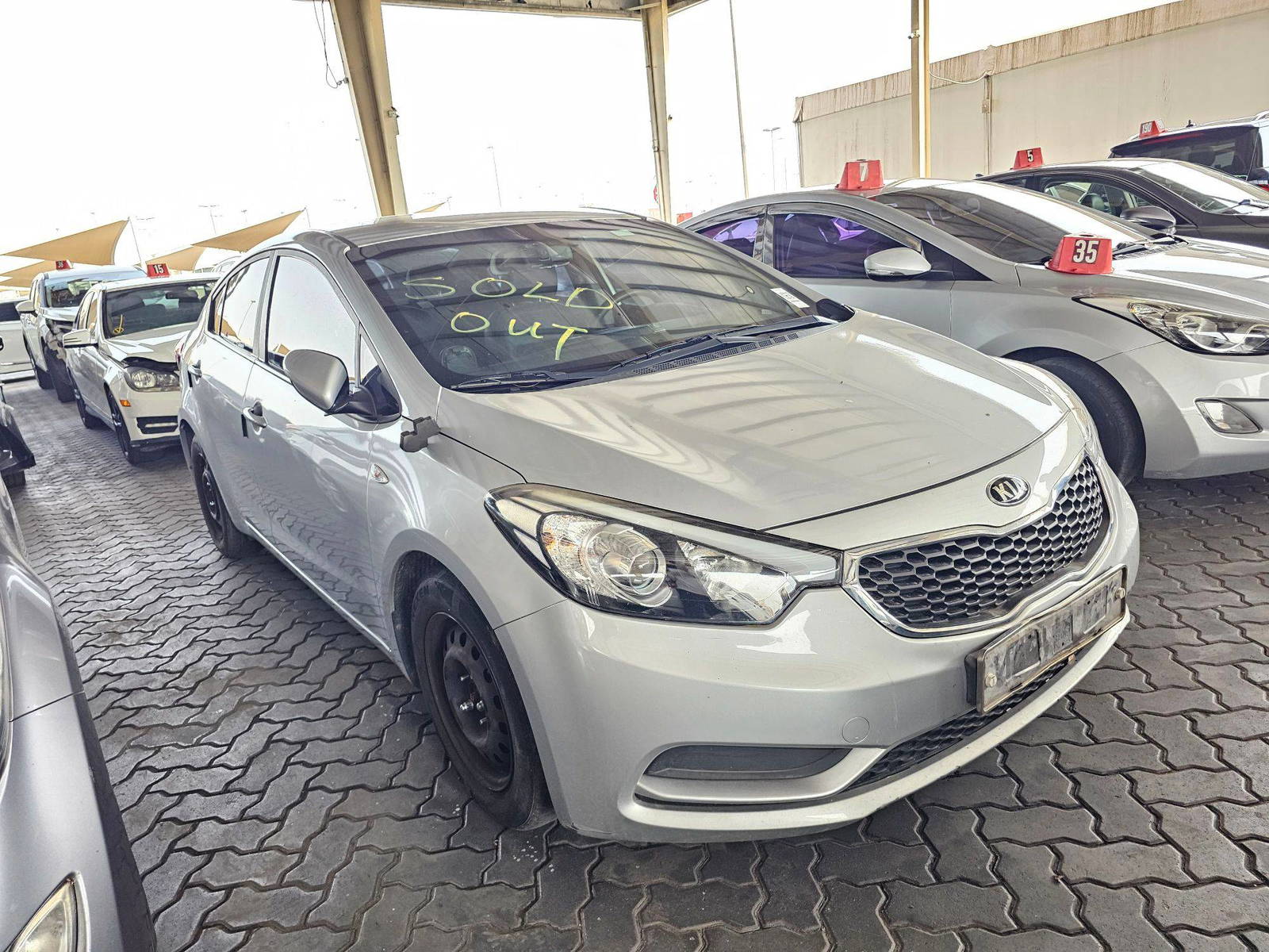 2015 KIA K3 — 156495 KM — Lot 467149 — Souq - Marhaba Auctions Used Cars - Image 4