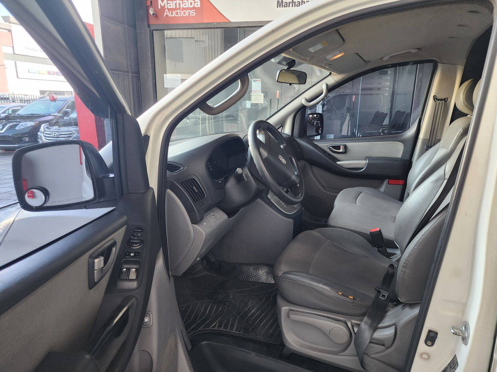2011 HYUNDAI GRAND STAREX — 197401 KM — Lot 365468 — Souq - Marhaba Auctions Used Cars - Image 10