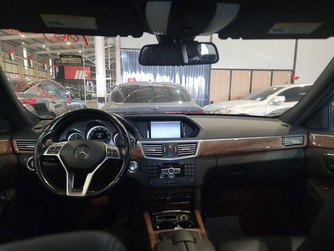 MERCEDES BENZ E 350 2013 - Marhaba Auction Used Cars - Image 9