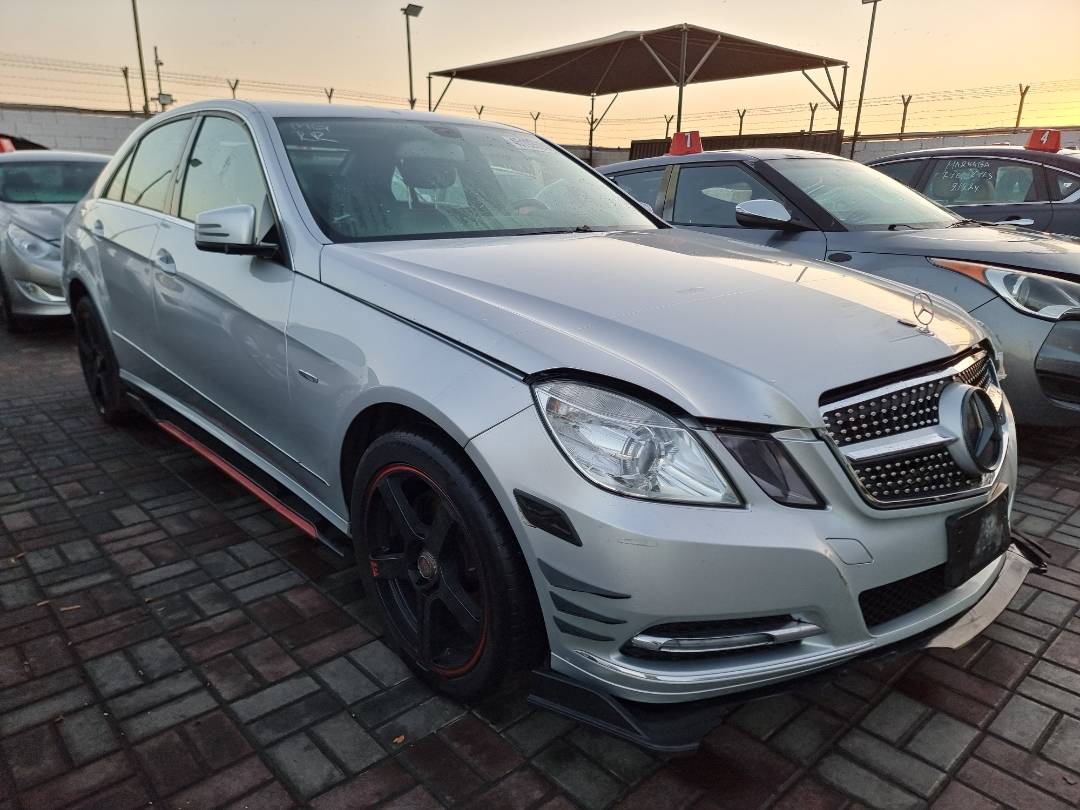 2012 MERCEDES BENZ E 350 — 219745 Miles — Lot 125487 — Ind. 12 - Marhaba Auctions Used Cars - Image 3