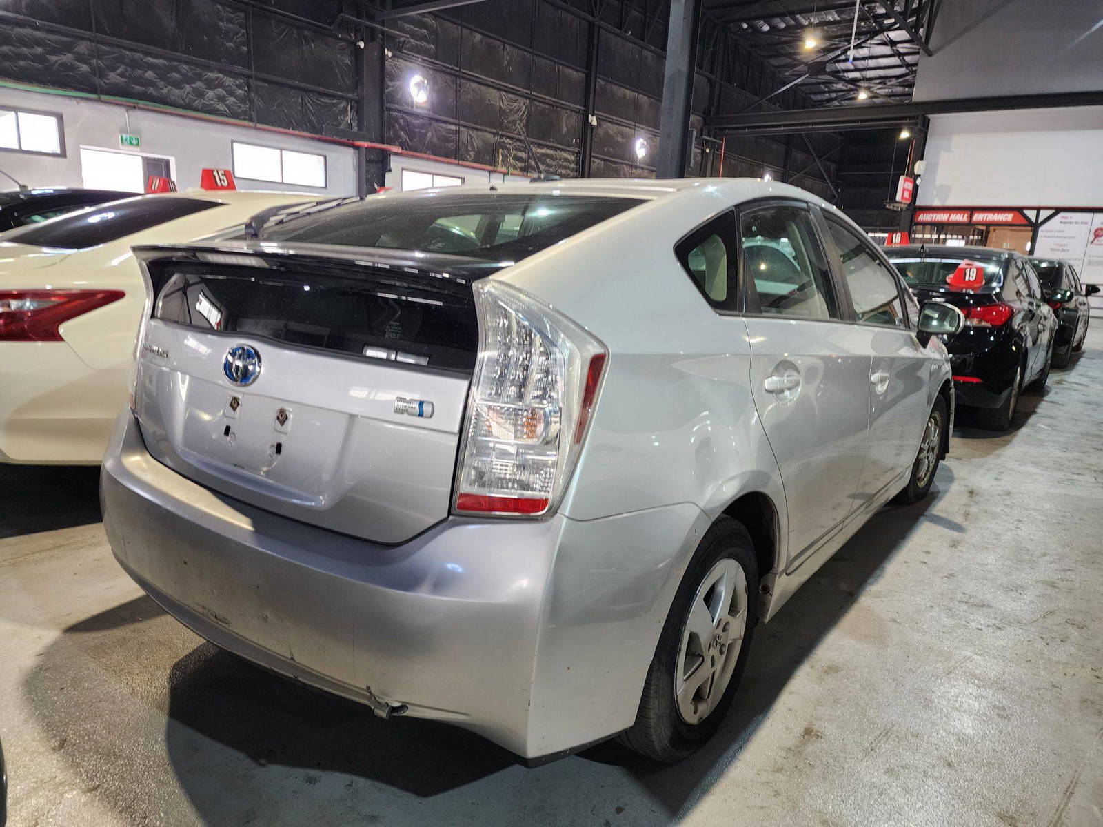 2010 TOYOTA PRIUS — 210640 Miles — Lot A0050606 — Al Quoz - Marhaba Auctions Used Cars - Image 5