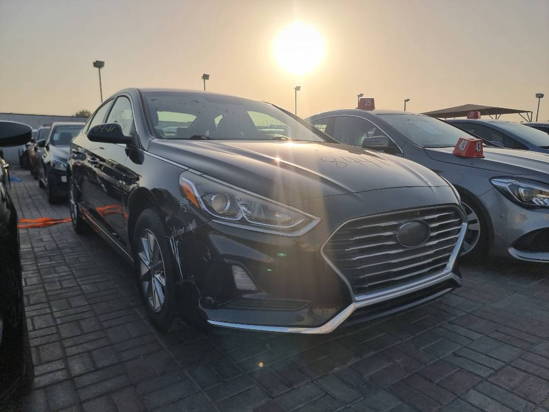 2018 HYUNDAI SONATA — 136148 Miles — Lot 699022 — Souq - Marhaba Auctions Used Cars - Image 4