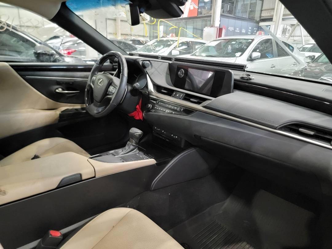 2020 LEXUS ES 350 — 33259 Miles — Lot 067794 — Main - Marhaba Auctions Used Cars - Image 8