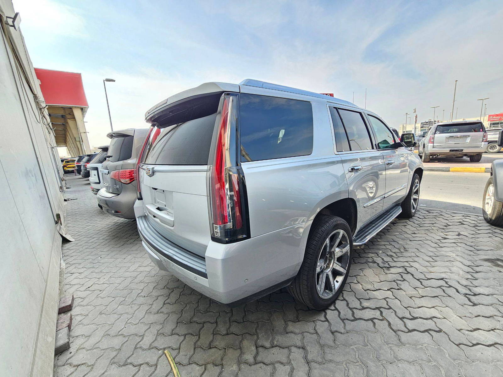 CADILLAC ESCALADE 2017 - Marhaba Auction Used Cars - Image 5