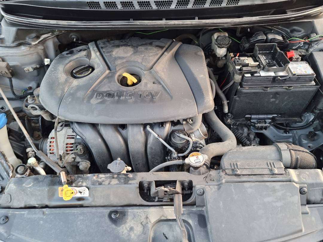 2014 HYUNDAI ELANTRA — 367745 KM — Lot 125487 — Souq - Marhaba Auctions Used Cars - Image 11