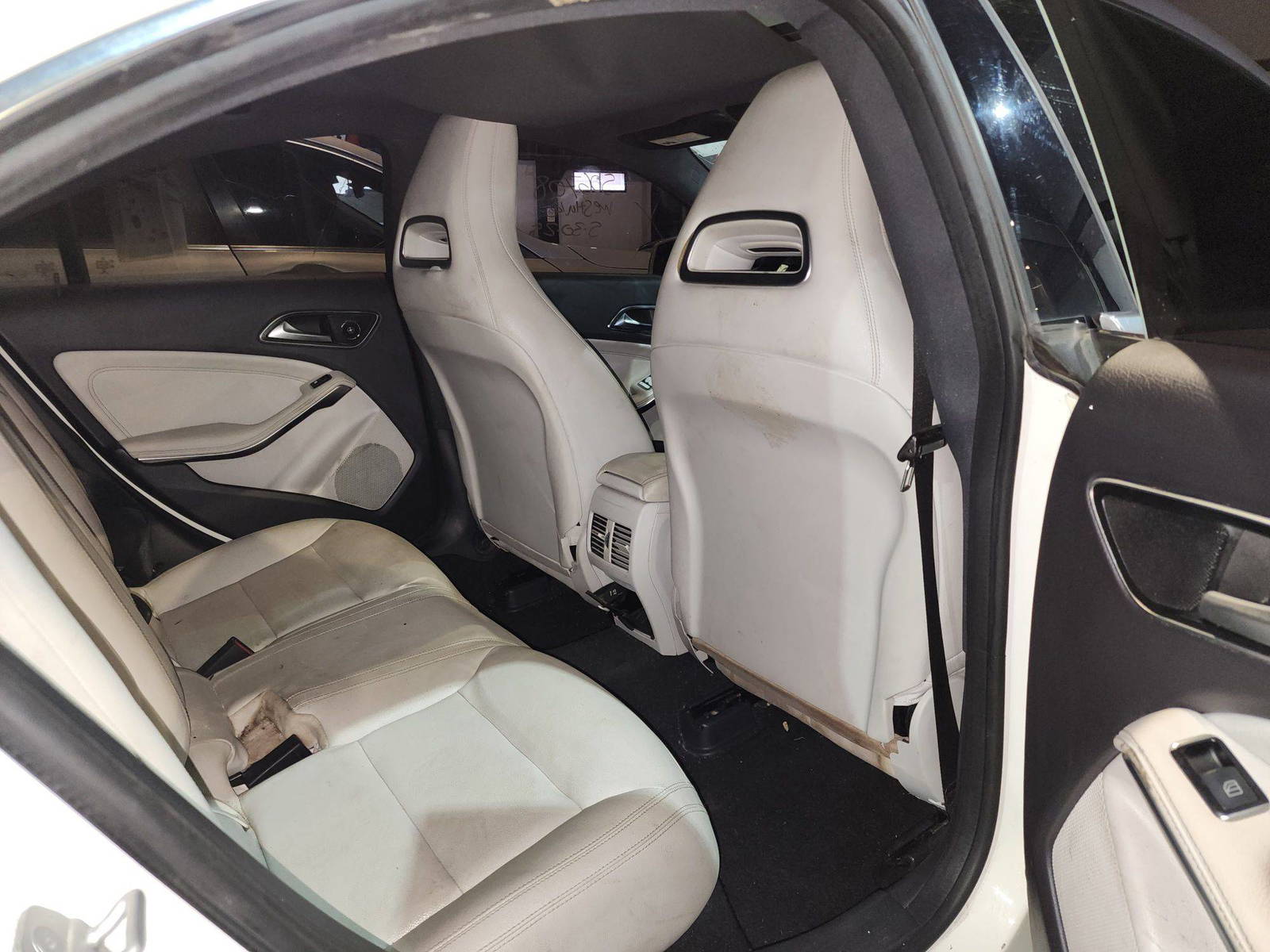 2014 MERCEDES BENZ CLA 250 — 133232 Miles — Lot 080808 — Souq - Marhaba Auctions Used Cars - Image 8