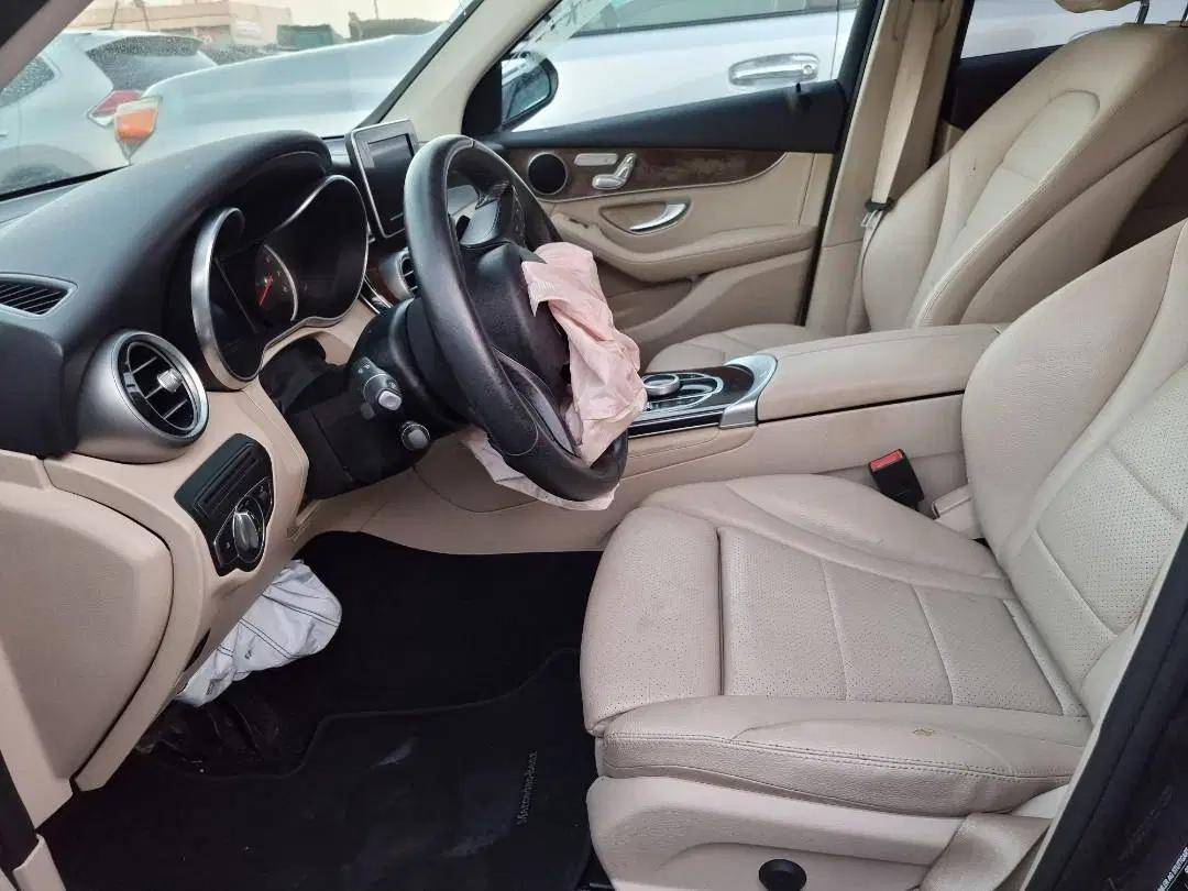 MERCEDES BENZ GLC-300 2018 - Marhaba Auction Used Cars - Image 6