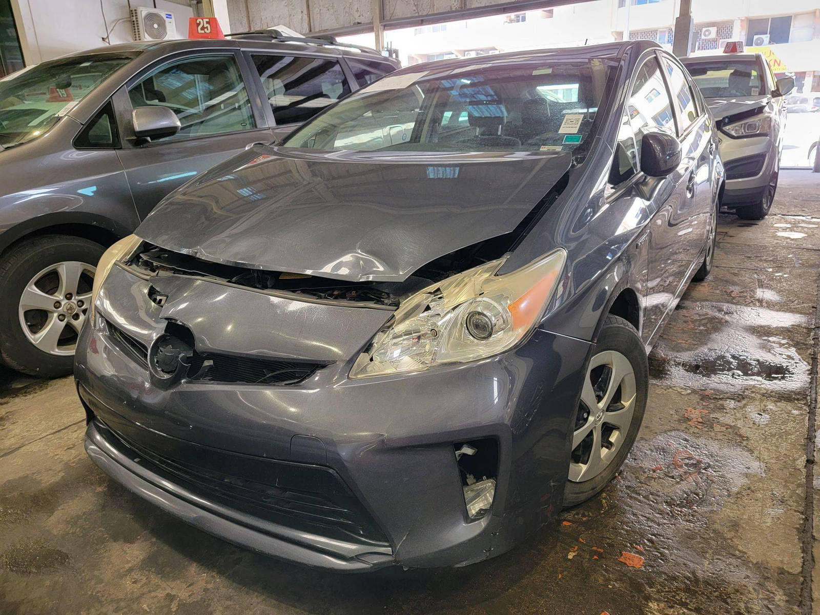 2012 TOYOTA PRIUS — 203157 KM — Lot 61521525 — Main - Marhaba Auctions Used Cars - Image 3