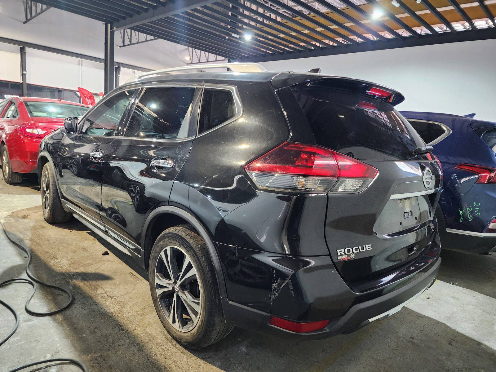 2018 NISSAN ROGUE — 127729 Miles — Lot 70771044 — Al Quoz - Marhaba Auctions Used Cars - Image 3
