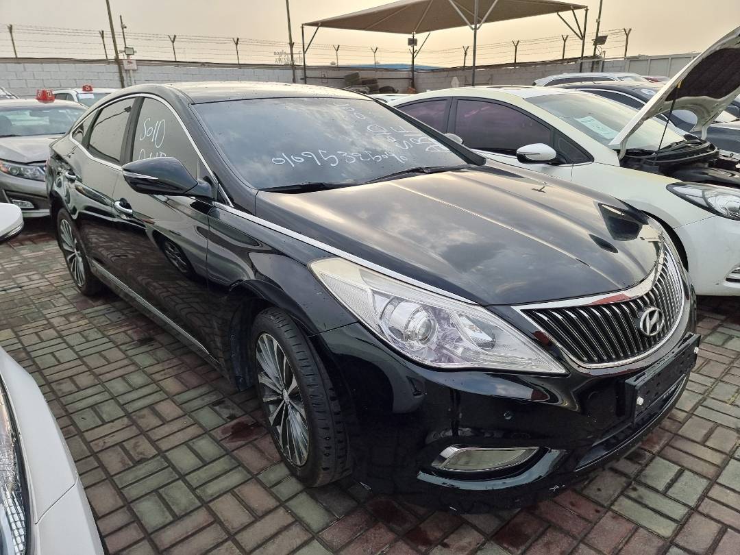 2013 HYUNDAI GRANDEUR — 267448 KM — Lot 57270 — Ind. 12 - Marhaba Auctions Used Cars - Image 3
