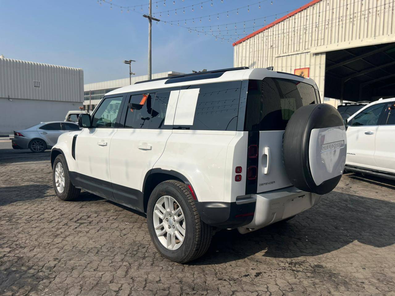 2025 LAND ROVER DEFENDER 110 S — 3848 KM — Lot 84394734 — Main - Marhaba Auctions Used Cars - Image 5