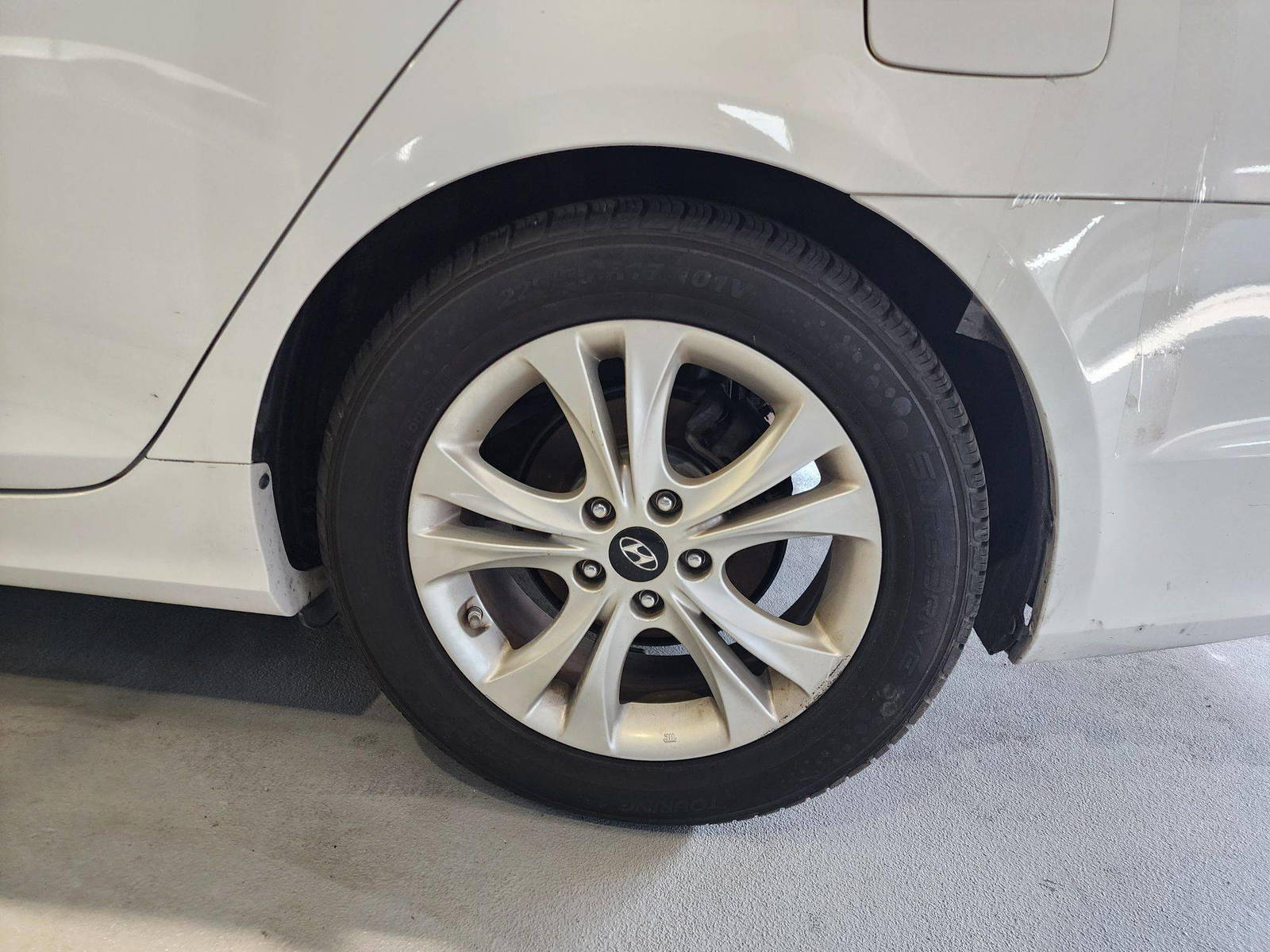 2013 HYUNDAI SONATA — 142304 Miles — Lot 86420 — Al Quoz - Marhaba Auctions Used Cars - Image 11