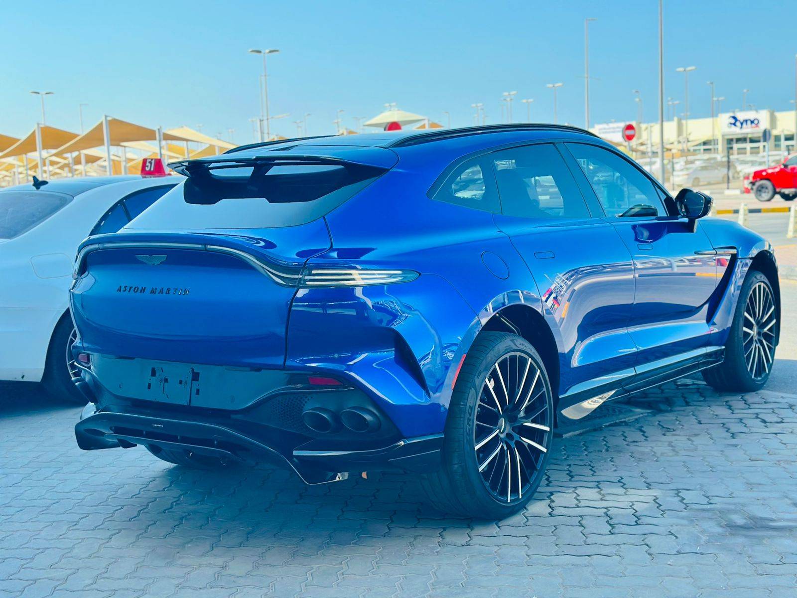 2023 ASTON MARTIN DBX 707 — 11836 KM — Lot 50630774 — Al Quoz - Marhaba Auctions Used Cars - Image 4