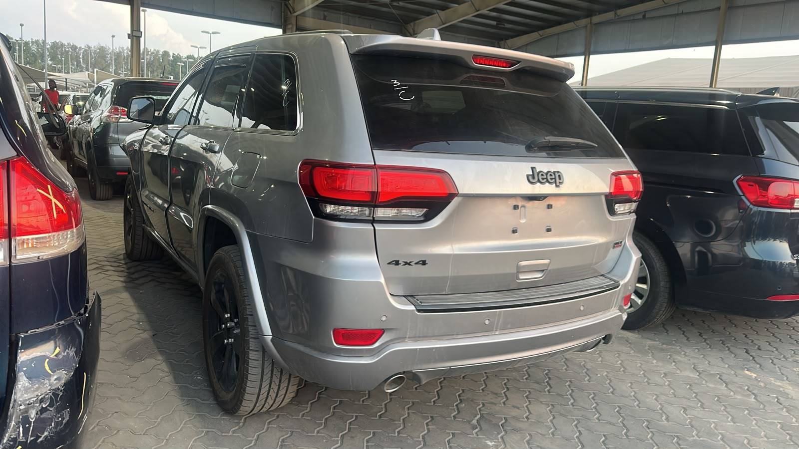 Jeep GRAND CHEROKEE LAREDO 2015 view 2