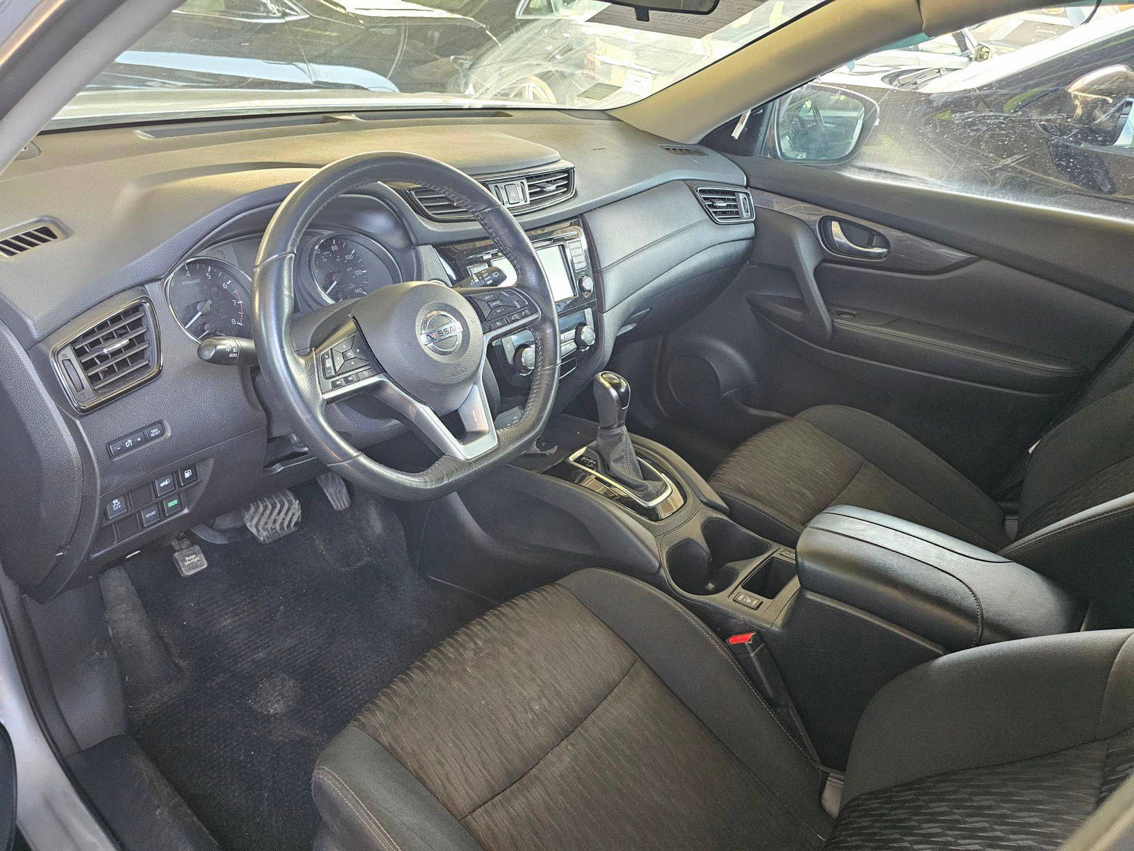 2018 NISSAN ROGUE — 101118 Miles — Lot 80459335 — Souq - Marhaba Auctions Used Cars - Image 8