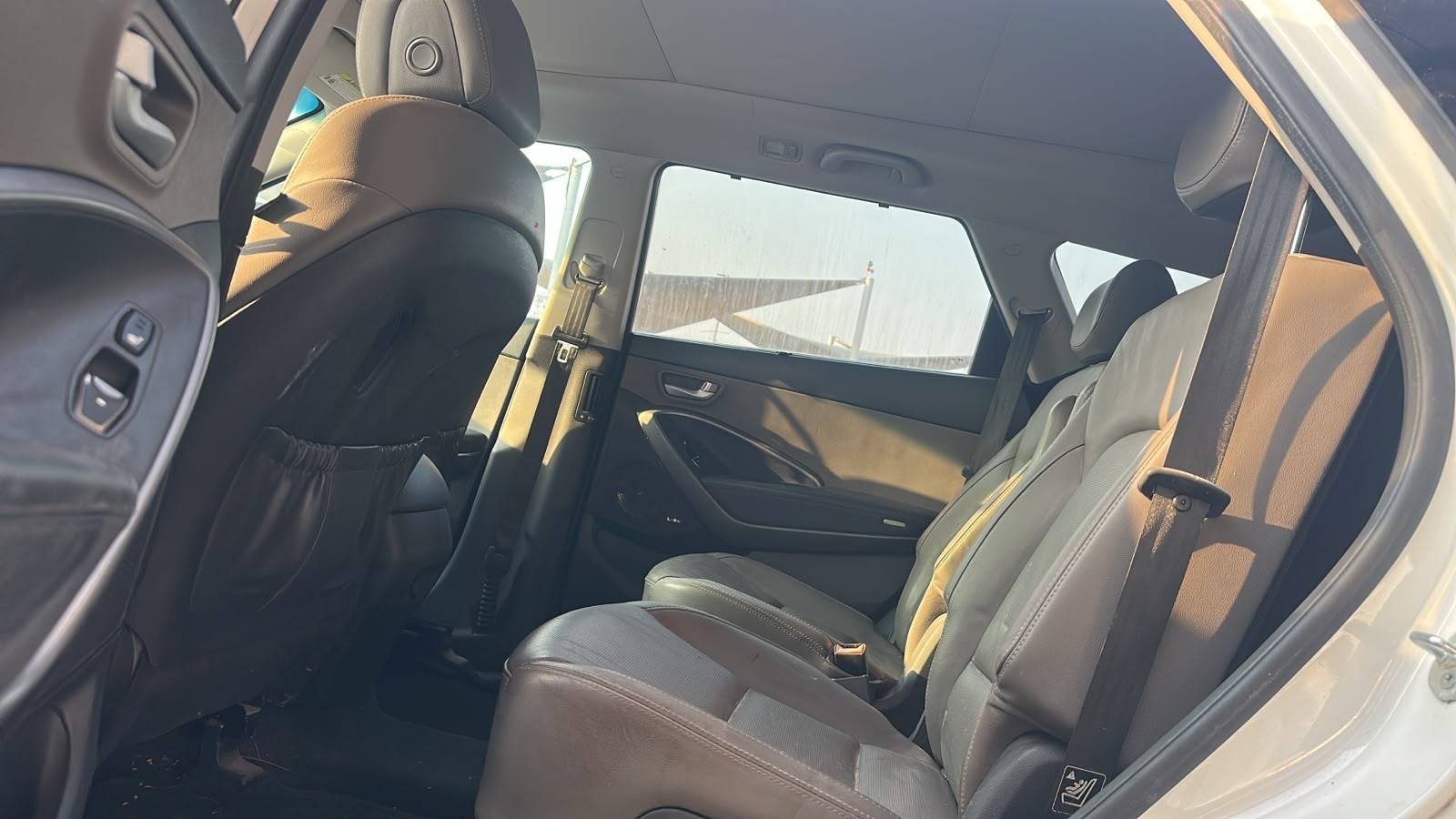2015 HYUNDAI SANTA FE — Lot 7FU093790 — Souq - Marhaba Auctions Used Cars - Image 4