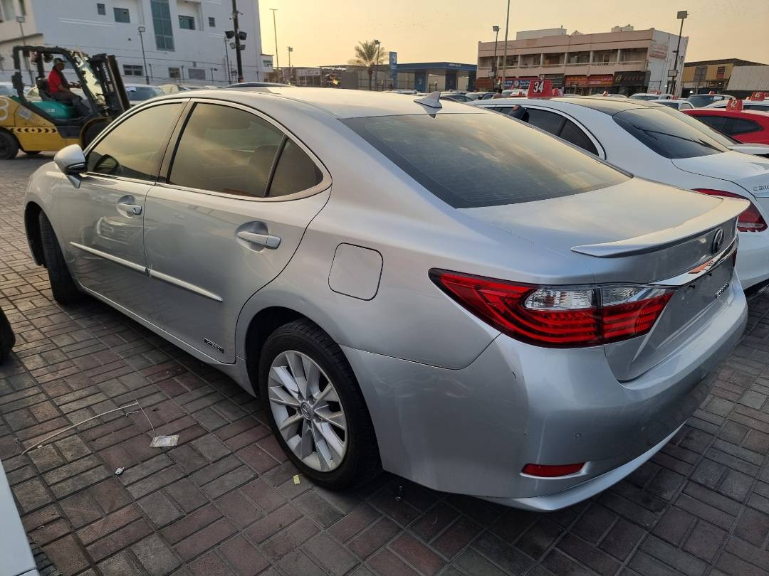 LEXUS ES 300H 2014 - Marhaba Auction Used Cars - Image 5
