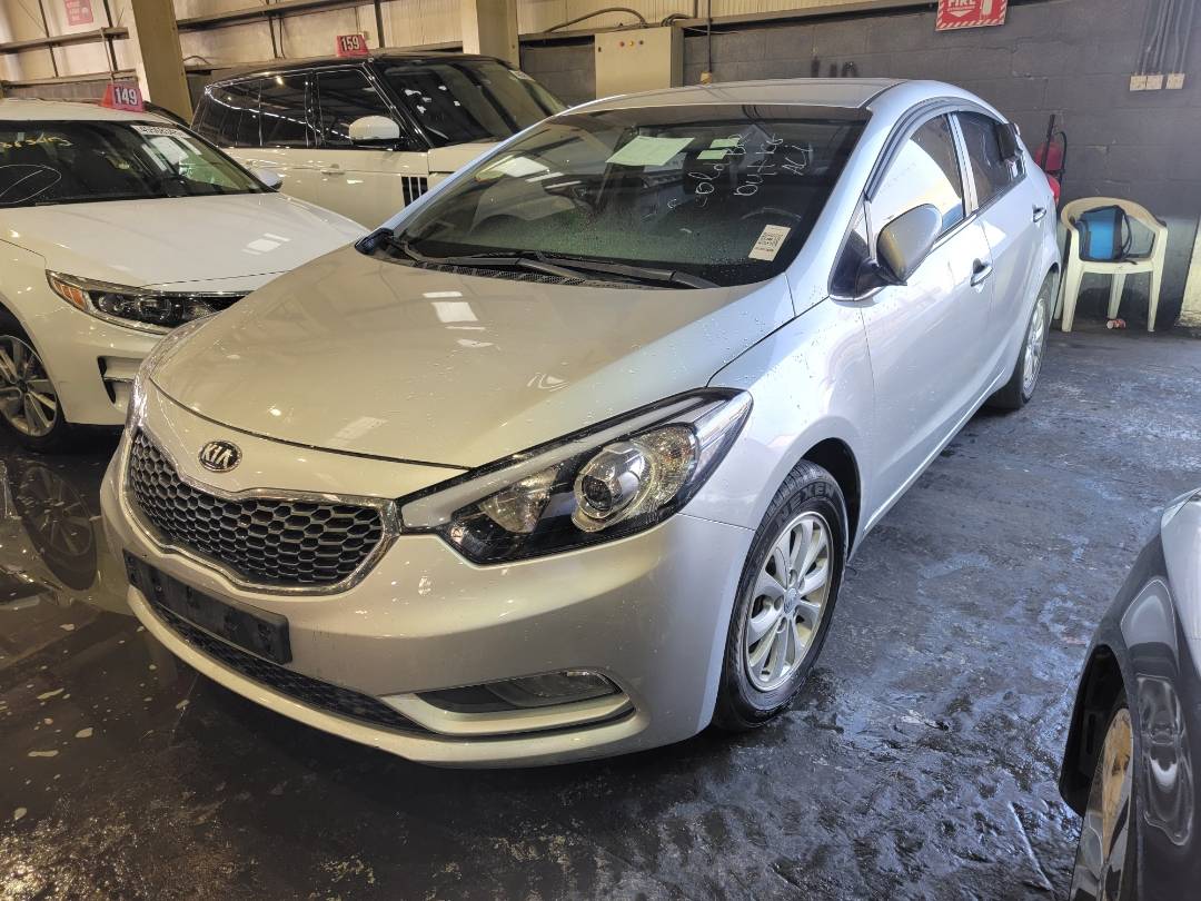 2015 KIA K3 — 189837 KM — Lot 879825 — Main - Marhaba Auctions Used Cars - Image 4