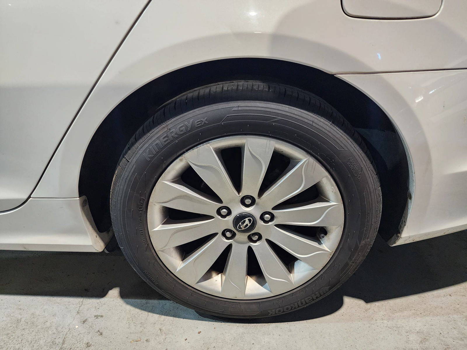 2010 HYUNDAI SONATA — 116852 KM — Lot 130108 — Main - Marhaba Auctions Used Cars - Image 12