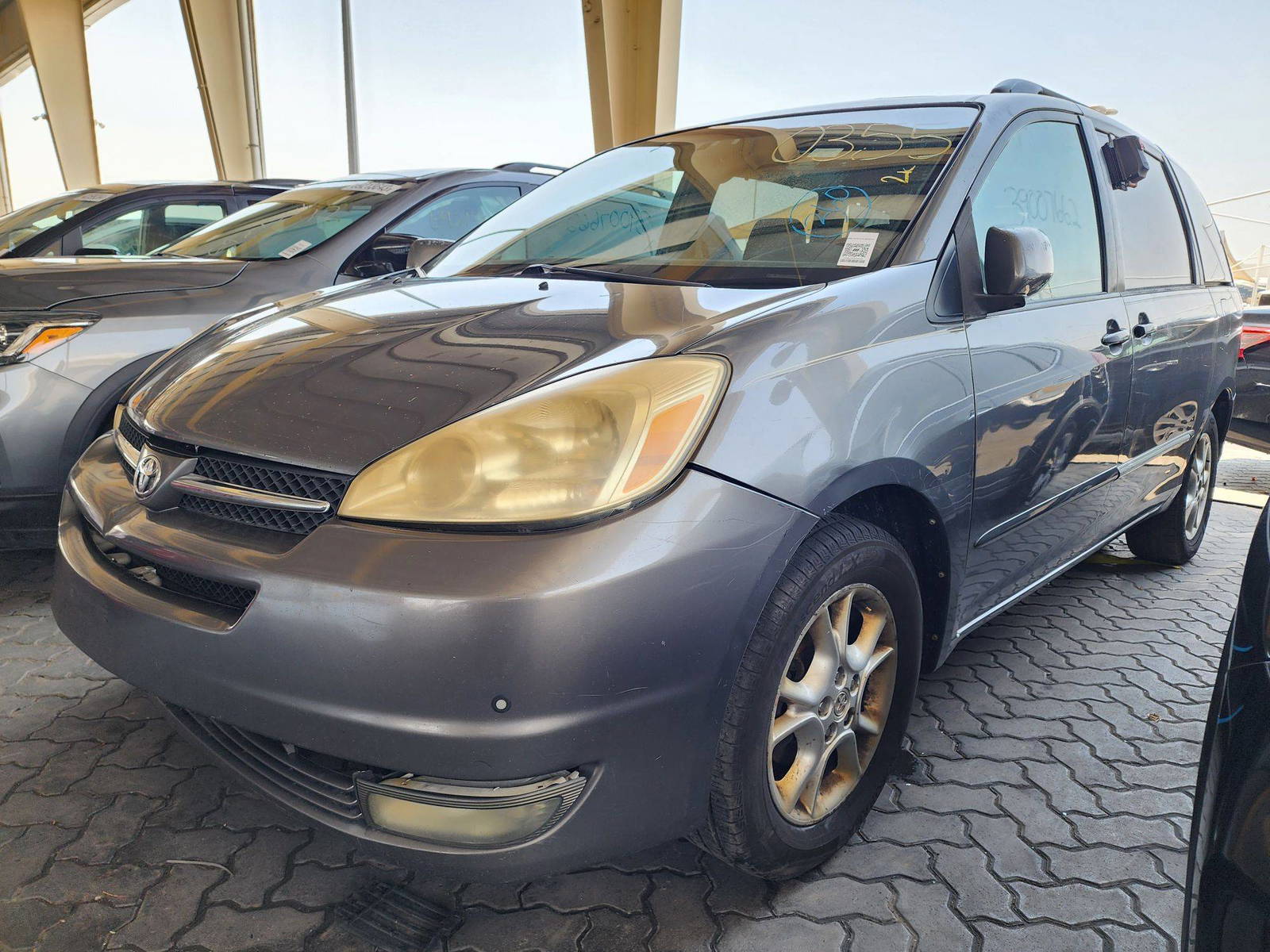 2005 TOYOTA SIENNA — 218309 Miles — Lot 39007662 — Main - Marhaba Auctions Used Cars - Image 8