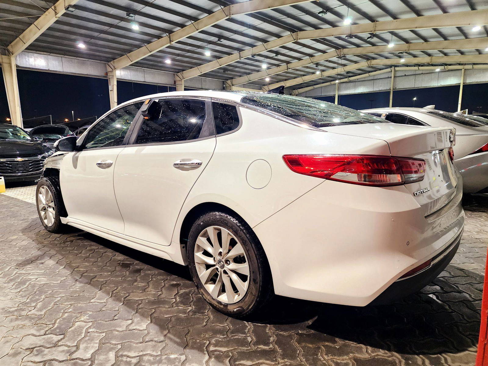 2016 KIA OPTIMA — 163609 Miles — Lot 8GG062917 — Souq - Marhaba Auctions Used Cars - Image 3