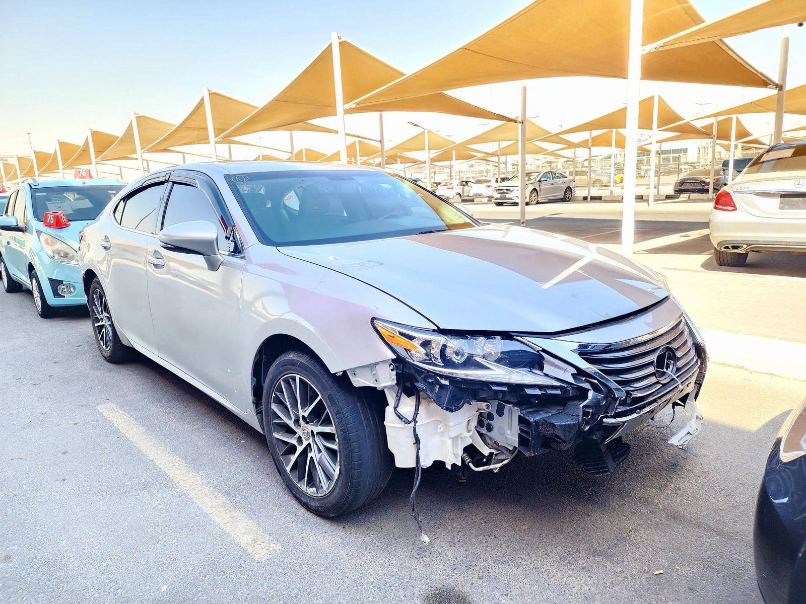 2016 LEXUS ES 350 — 157115 Miles — Lot GU032044 — Souq - Marhaba Auctions Used Cars - Image 5