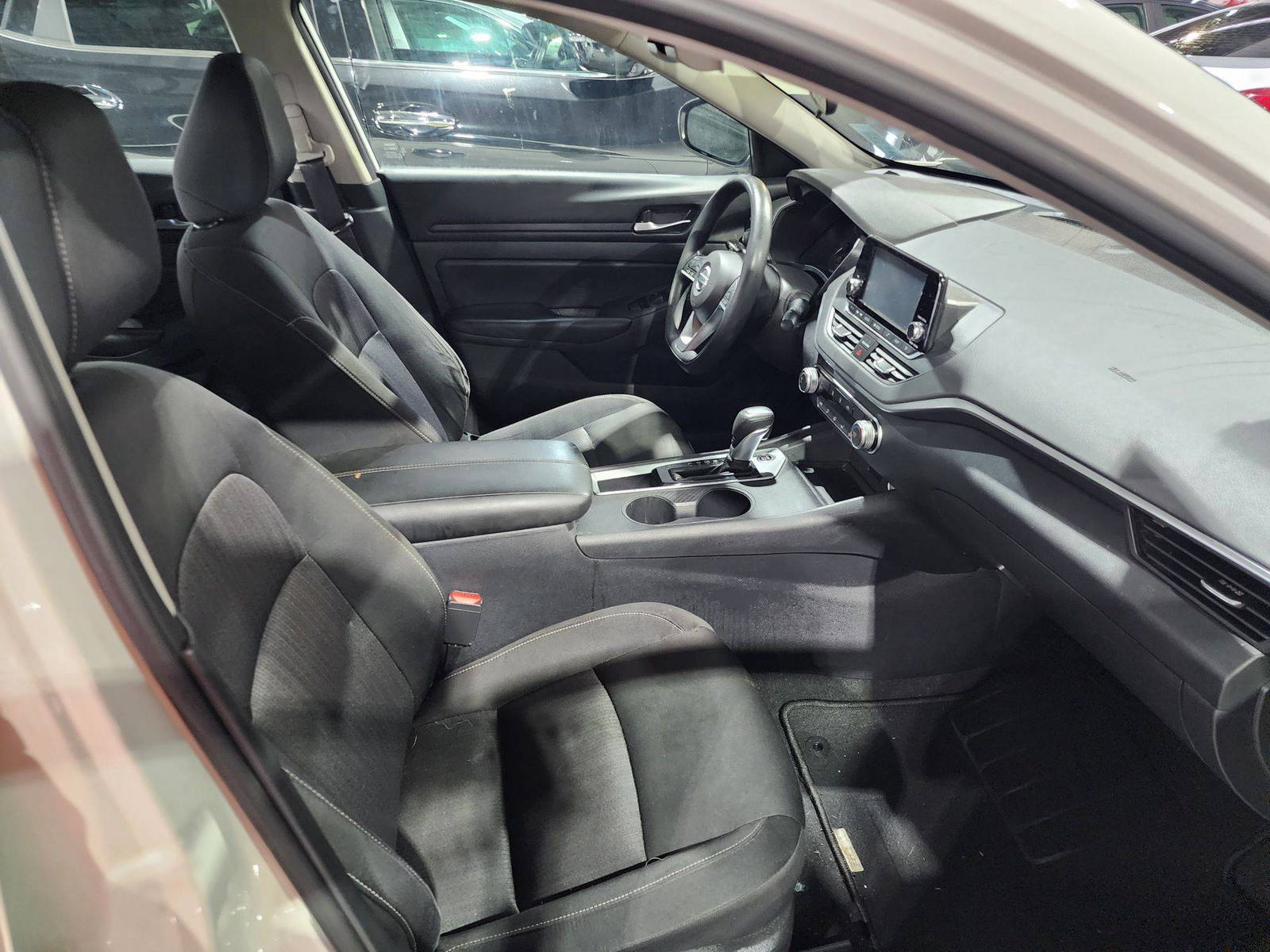 2022 NISSAN ALTIMA — 106276 Miles — Lot 64066 — Main - Marhaba Auctions Used Cars - Image 9