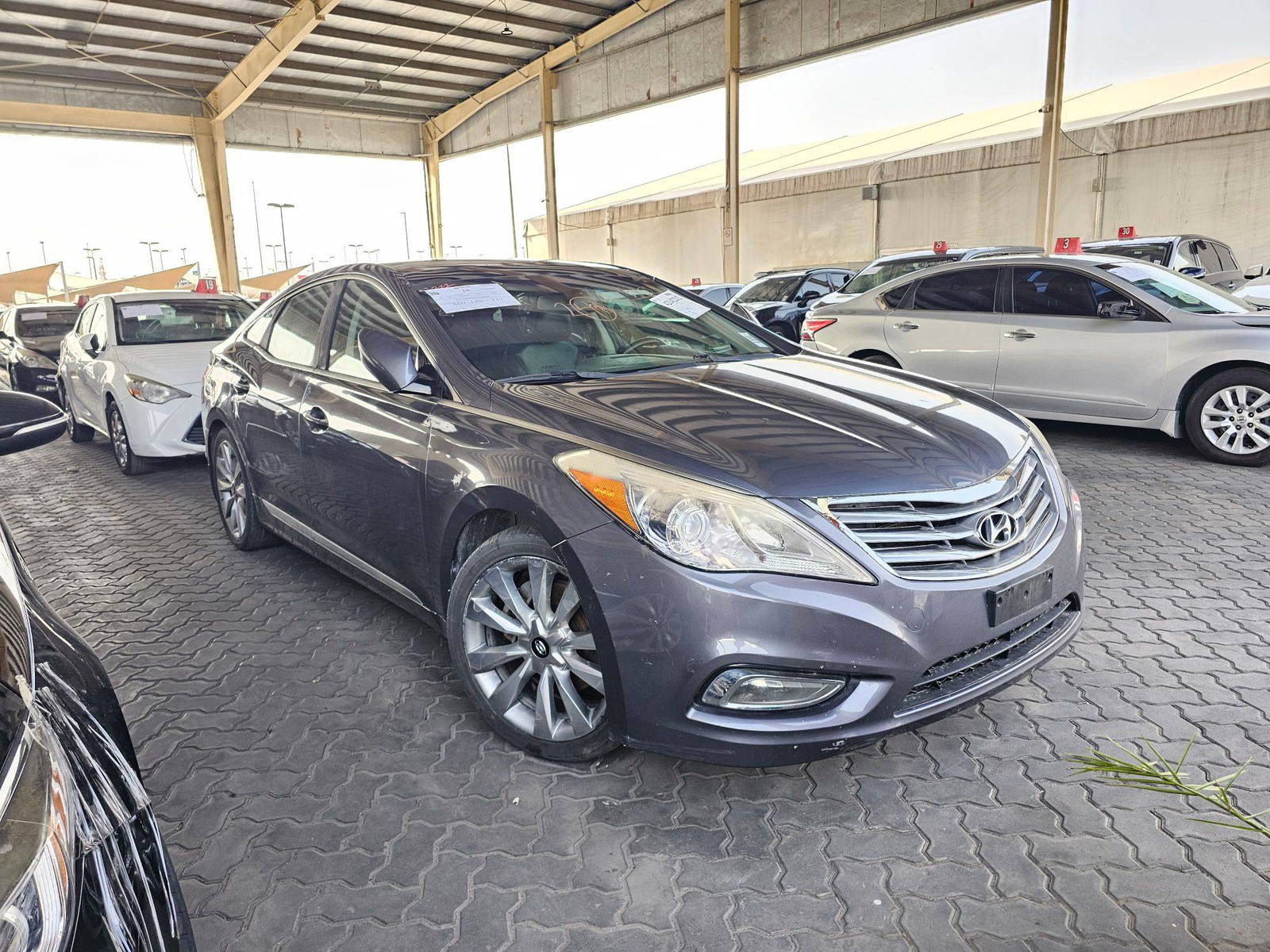 2012 HYUNDAI AZERA — 111381 Miles — Lot CA189029 — Main - Marhaba Auctions Used Cars - Image 4